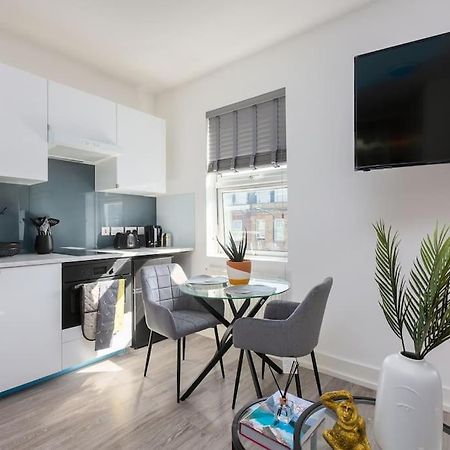 Studio Apt, 8 Min Walk From Tube 3 London Exterior photo