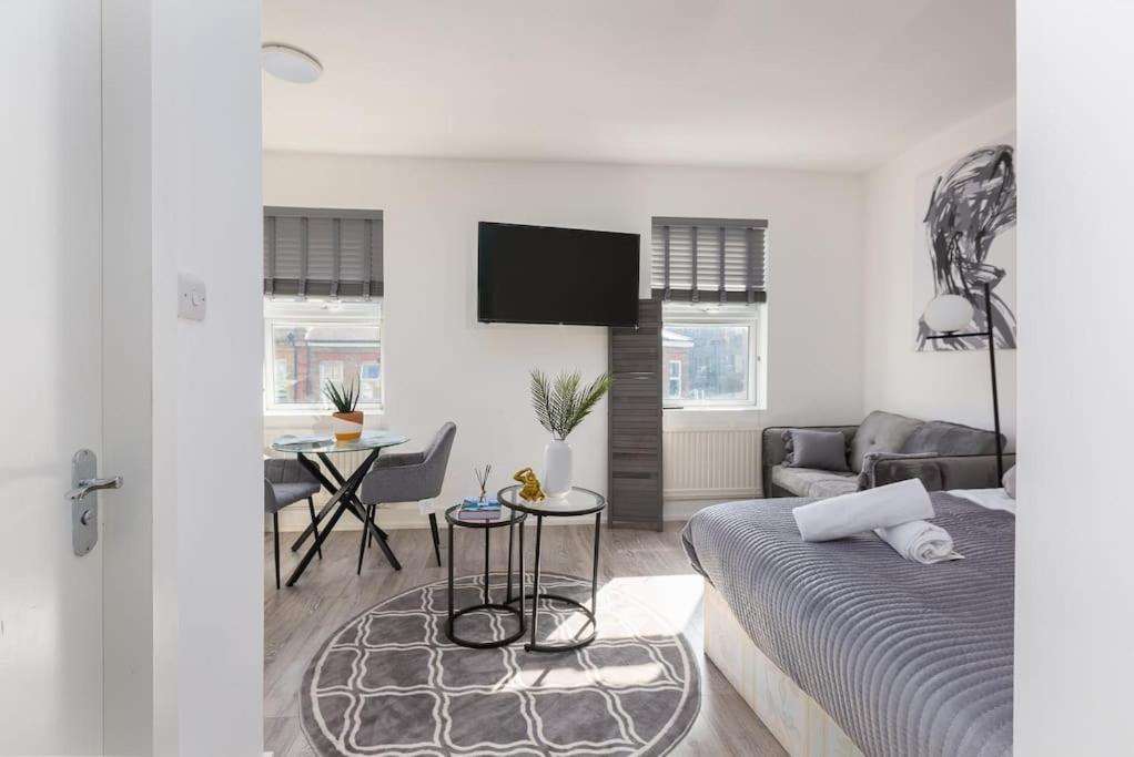 Studio Apt, 8 Min Walk From Tube 3 London Exterior photo